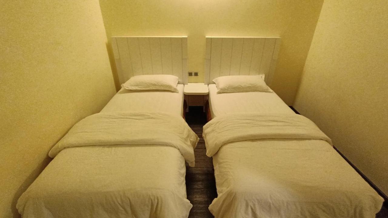 Oyo 90457 Borneo Eco-House Hashtag 12 Boutique Hotel Kota Kinabalu Zewnętrze zdjęcie